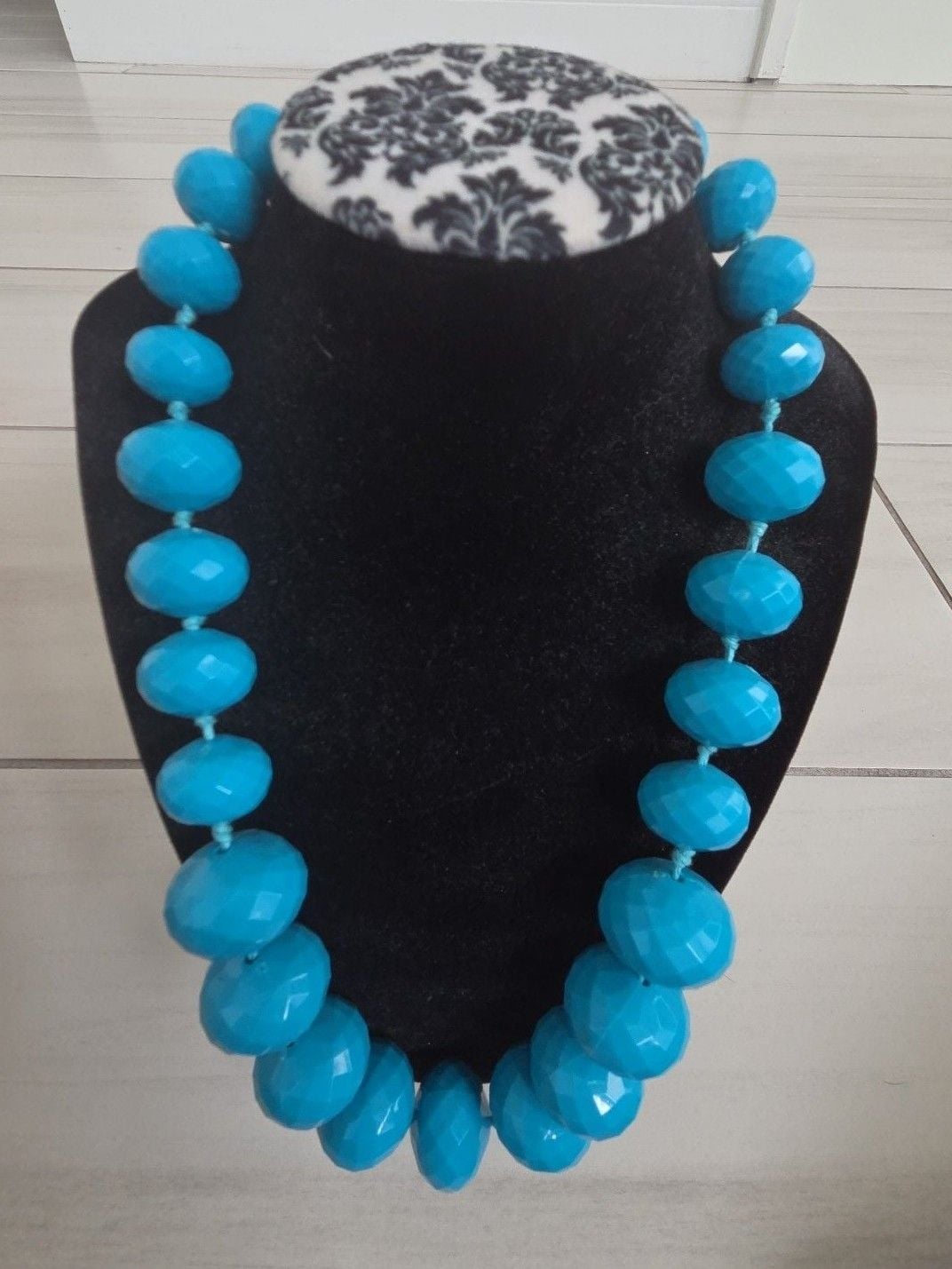 Unbranded Chunky Blue Faceted Beaded Statement Necklace 2