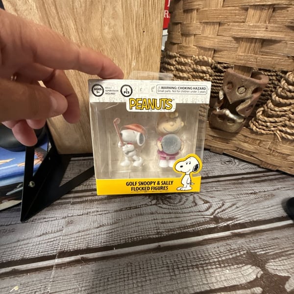 Peanuts Golf Snoopy & Sally Flocked Figures