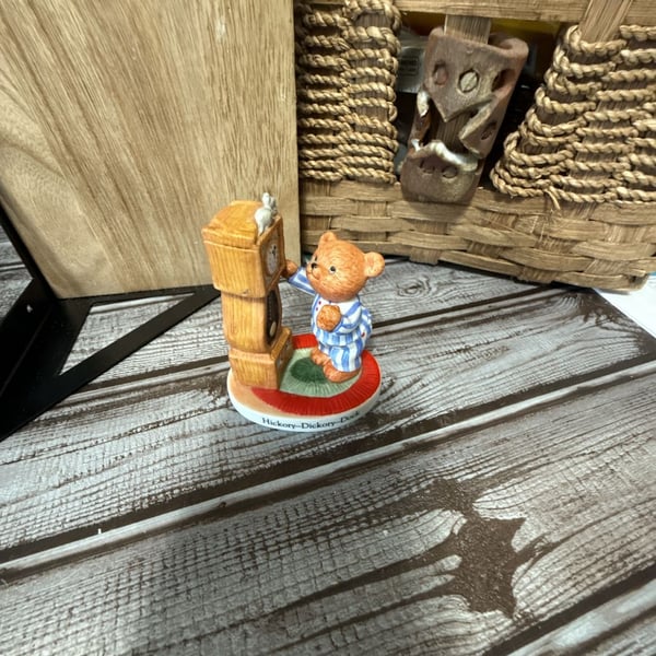 Bronson Collectibles Hickory-Dickory-Dock Nursery Rhyme Bears Figurine