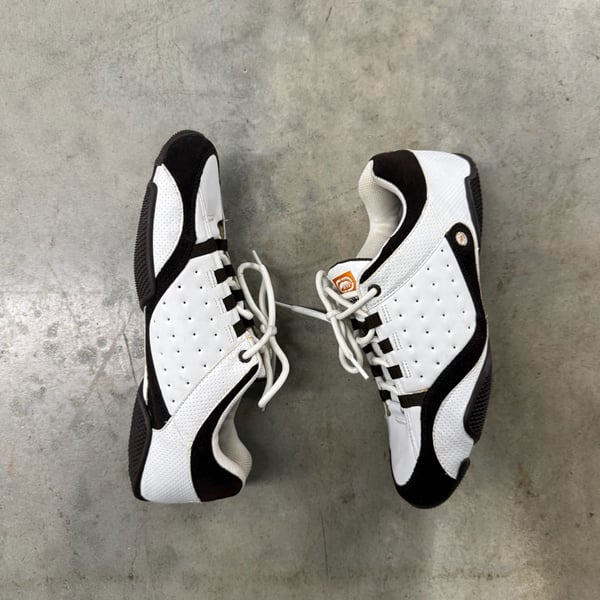 Marc Ecko Cult-Turf Size 9 White Brown Sneakers