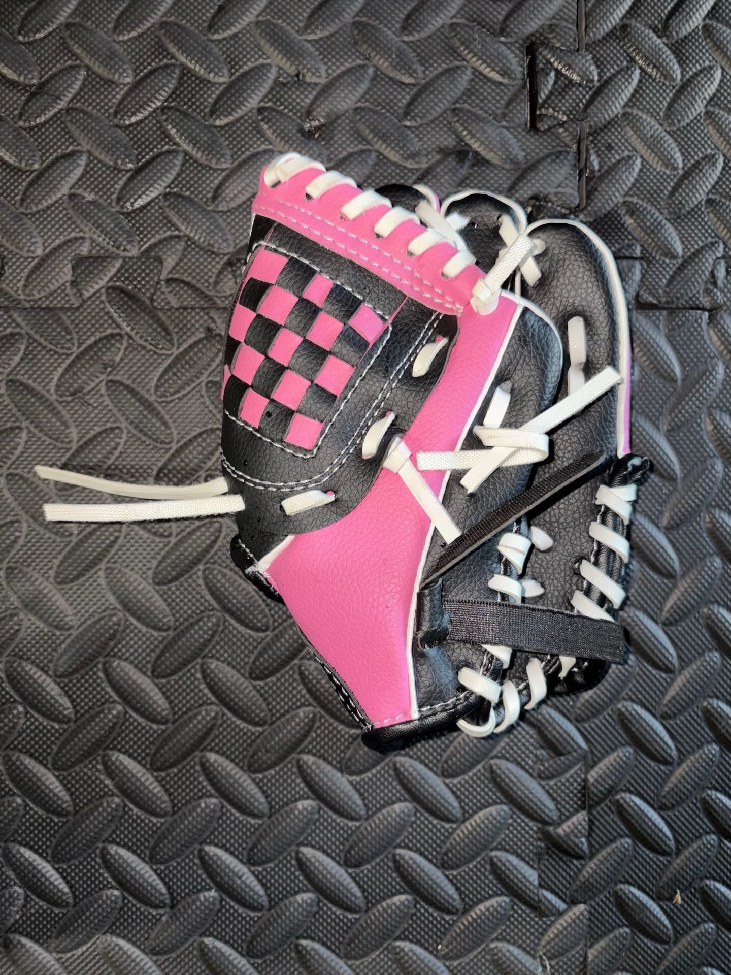 Dick's Sporting Goods T-Ball Baseball Glove Pink Black White 1
