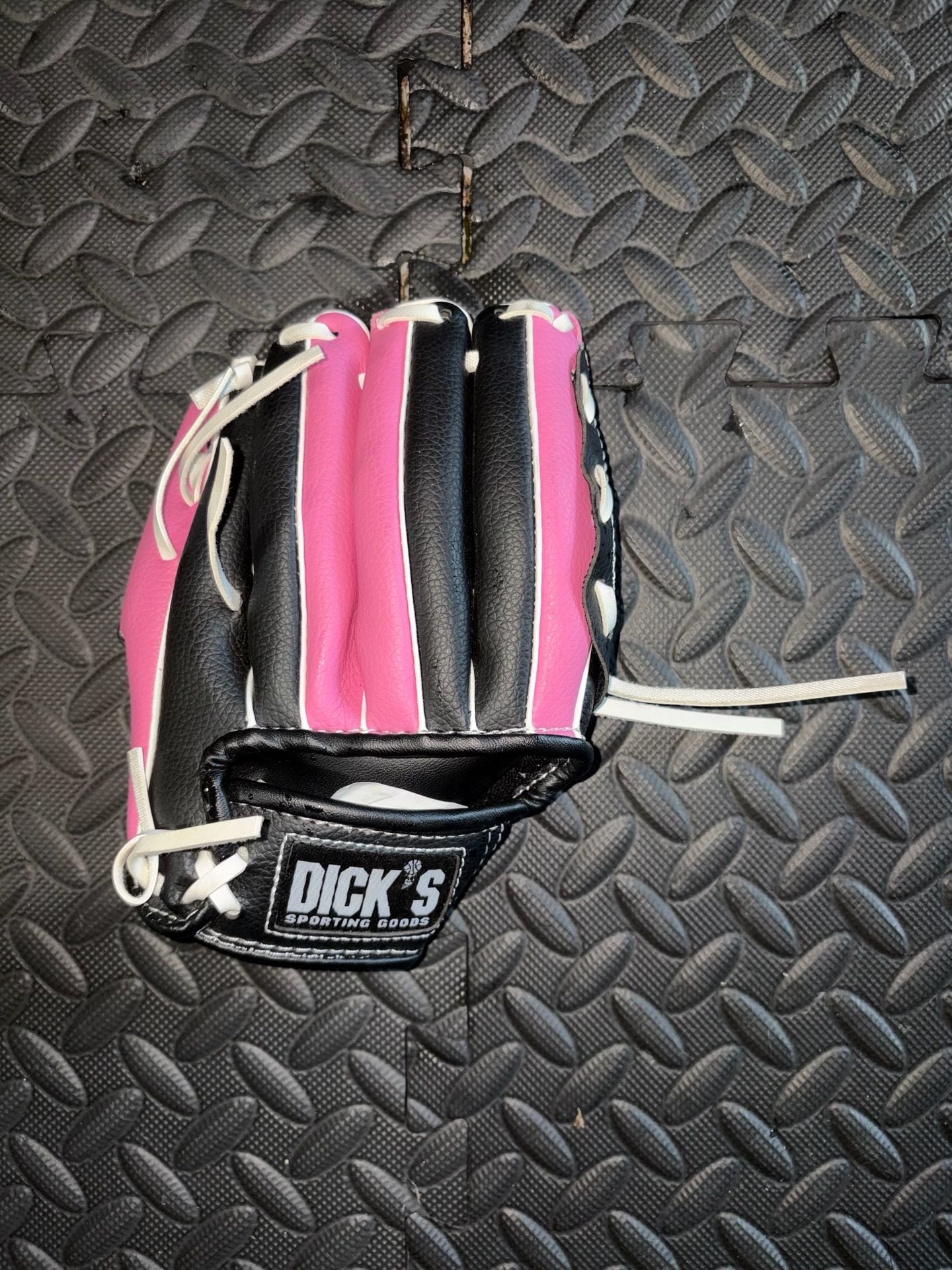 Dick's Sporting Goods T-Ball Baseball Glove Pink Black White 2