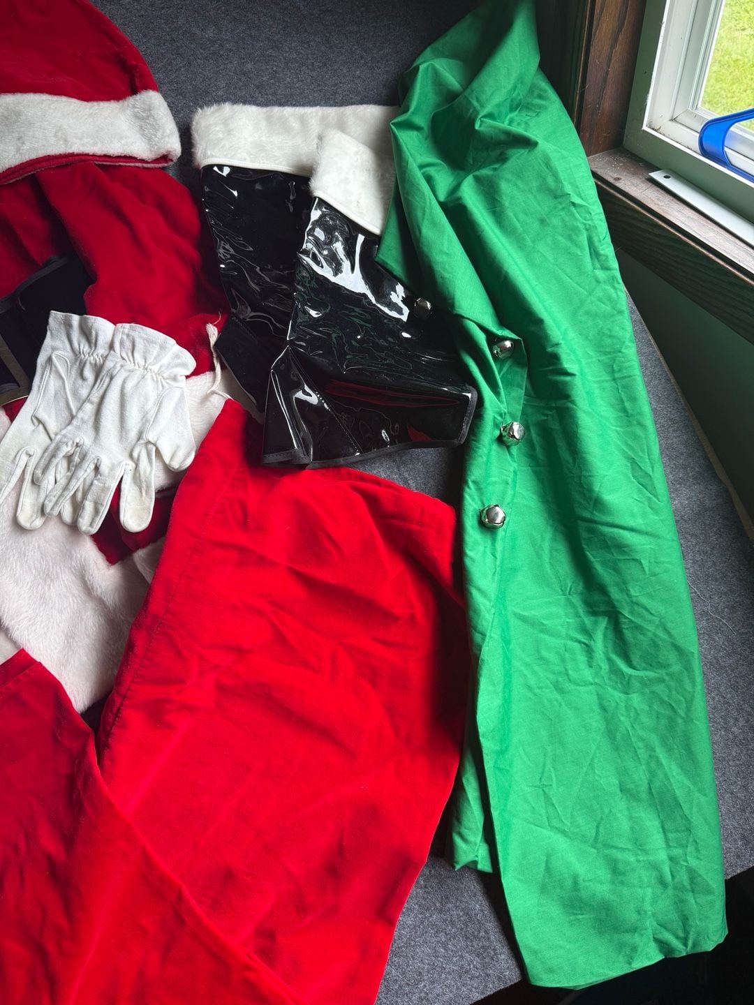 Vintage Santa Claus Costume for men size large to 2x with everything you need! 3