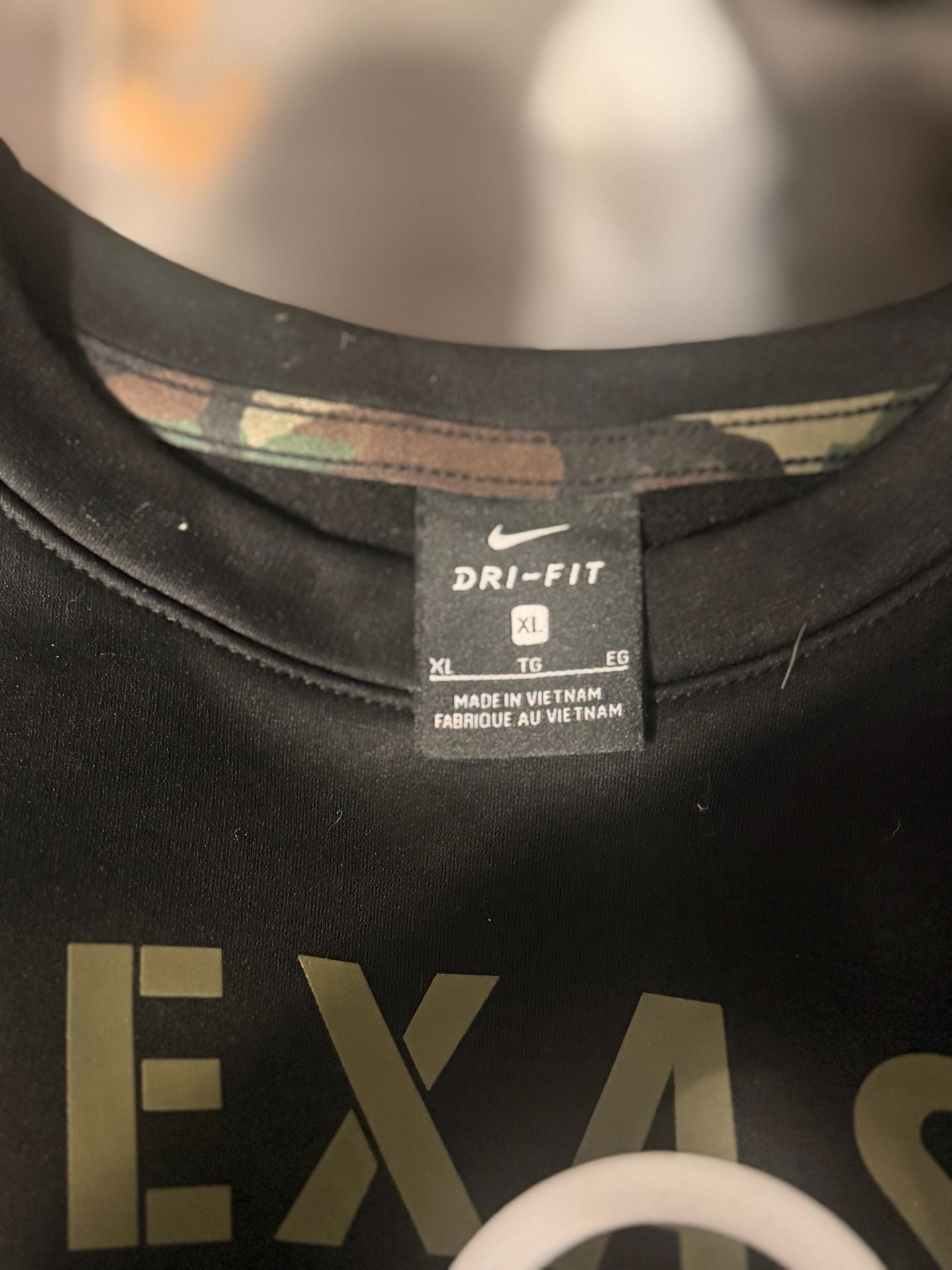 Nike On Field Texas Longhorns Military Camo Sweatshirt DD4404-010 Women's Large 5