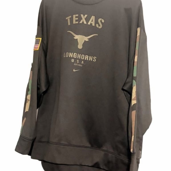 Nike On Field Texas Longhorns Military Camo Sweatshirt DD4404-010 Women's Large