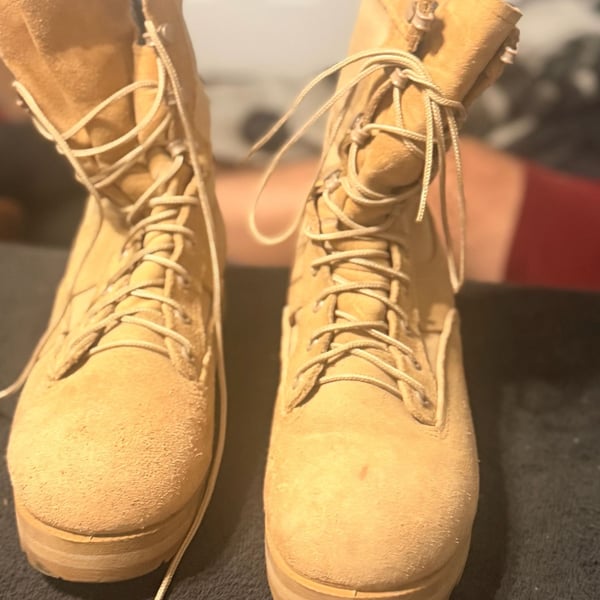 Belleville Gore-Tex Desert Tan Combat Boots Size 5W