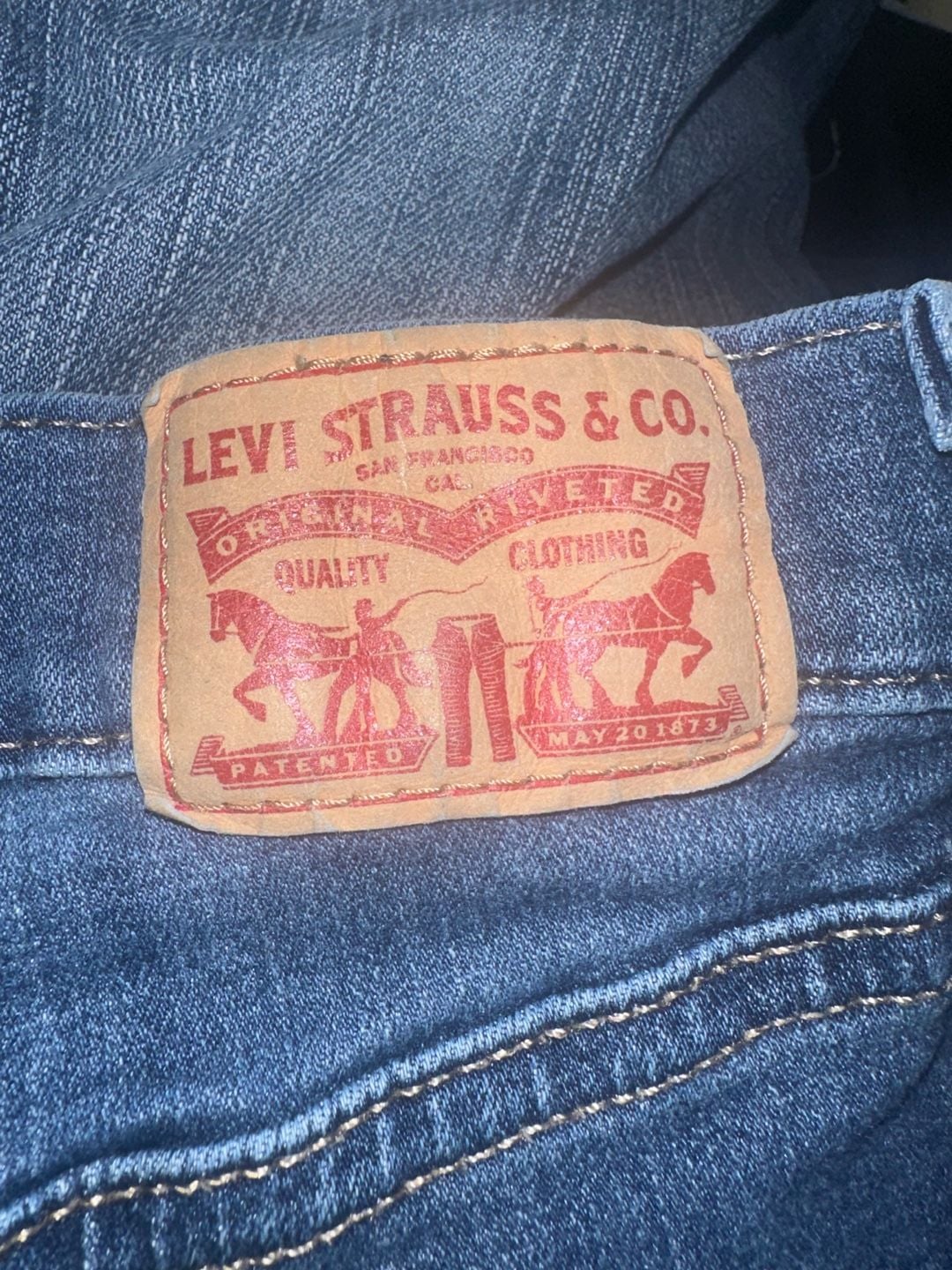 Levi's Mid Length Shorts Size 31 Blue Denim Cuffed Dark Wash 6