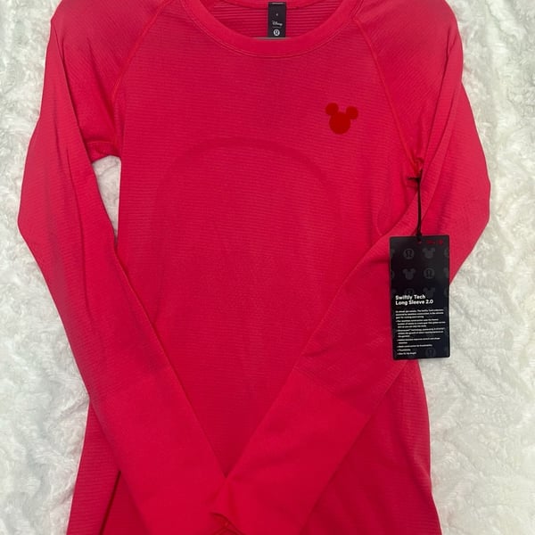 NWT Lululemon Swiftly Tech Long Sleeve 2.0 Disney Size 6 Pink