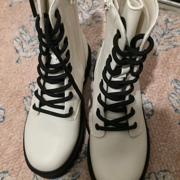 Art Class Combat Boots Size 13 White Lace Up