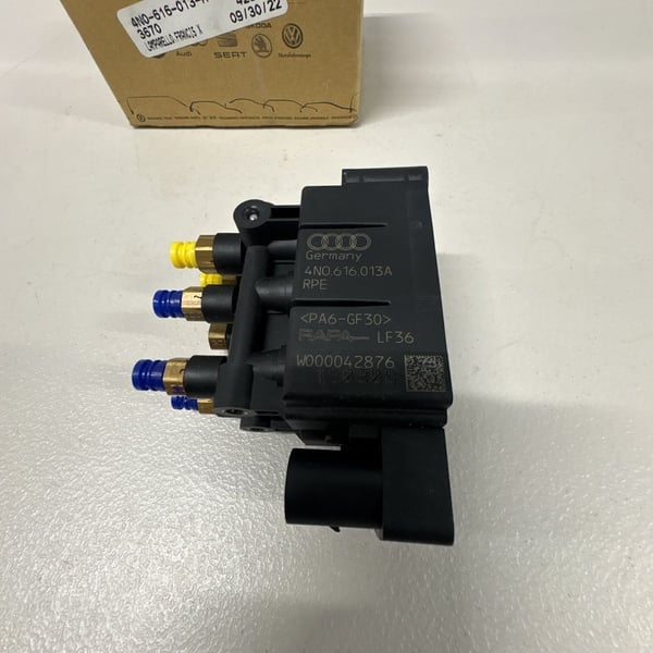 Audi Air Suspension Valve Block 4N0616013A Genuine OEM