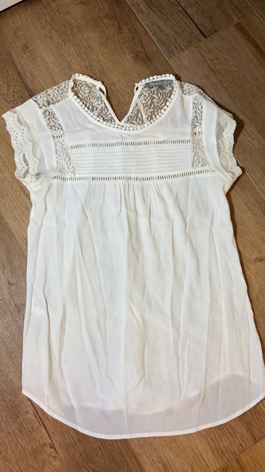 Daniel Rainn Lace Cap Sleeve Blouse Size XS White Tie Back 2