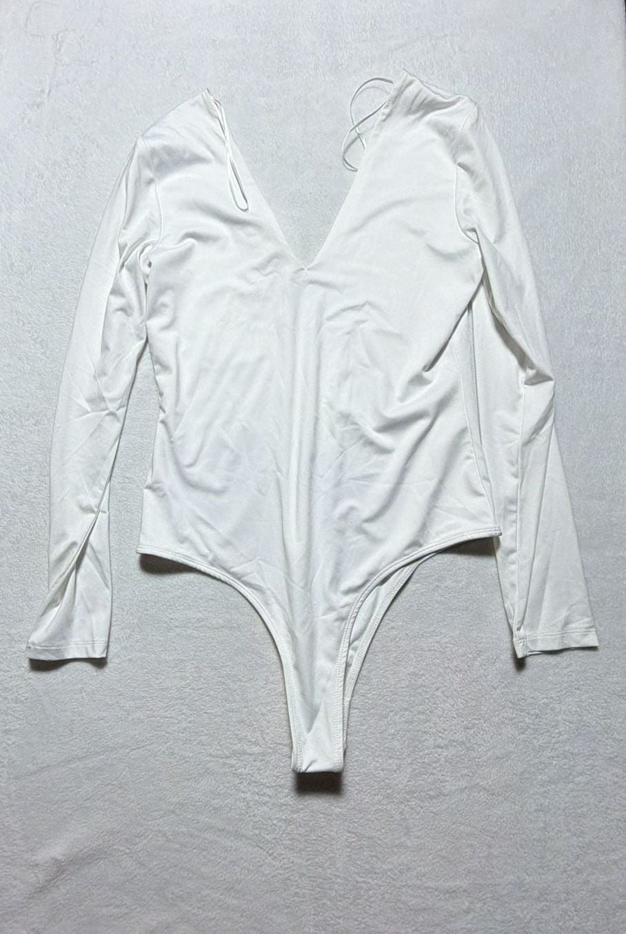GB Plunge V-neck Long Sleeve Bodysuit White Size M 4