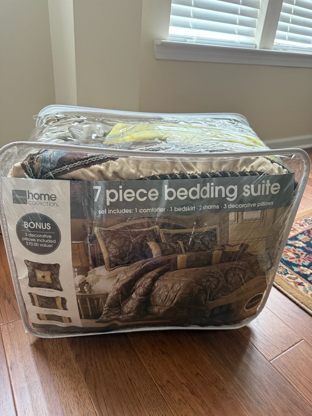 JCPenney Home Collection 7 Piece Bedding Suite Size Queen Brown Comforter 1