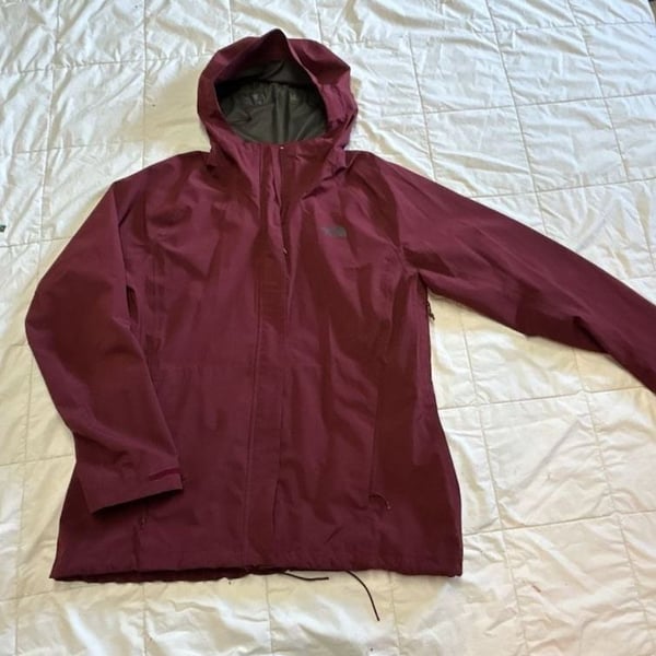 The North Face Rain Jacket Size XL Burgundy Hooded Waterproof Shell