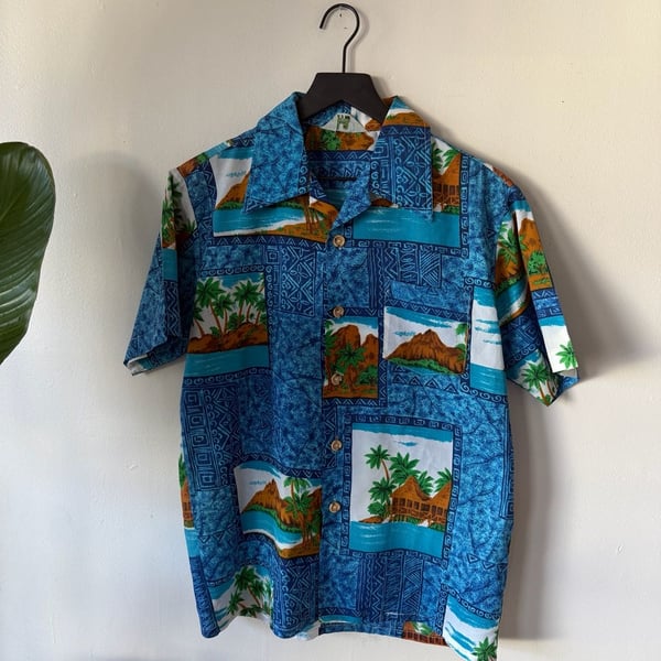 Royal Islander Hawaiian Shirt Size M Blue Tropical Postcard Print