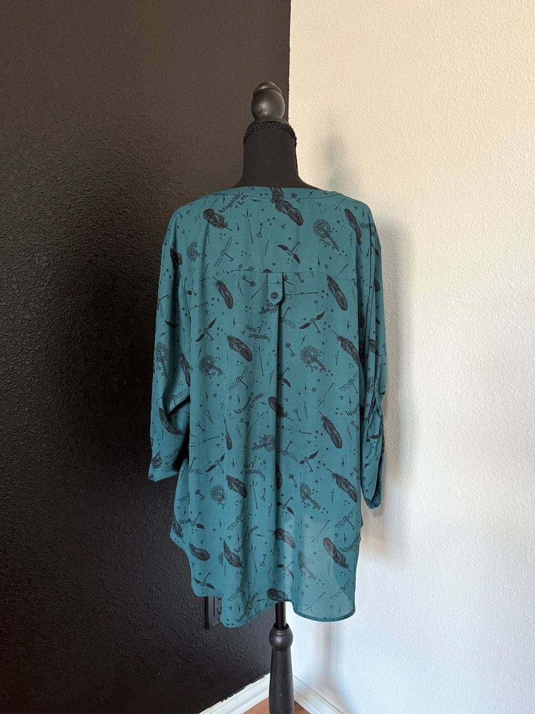 Harry Potter Blouse Size 3 Green Spell Print Long Sleeve 3