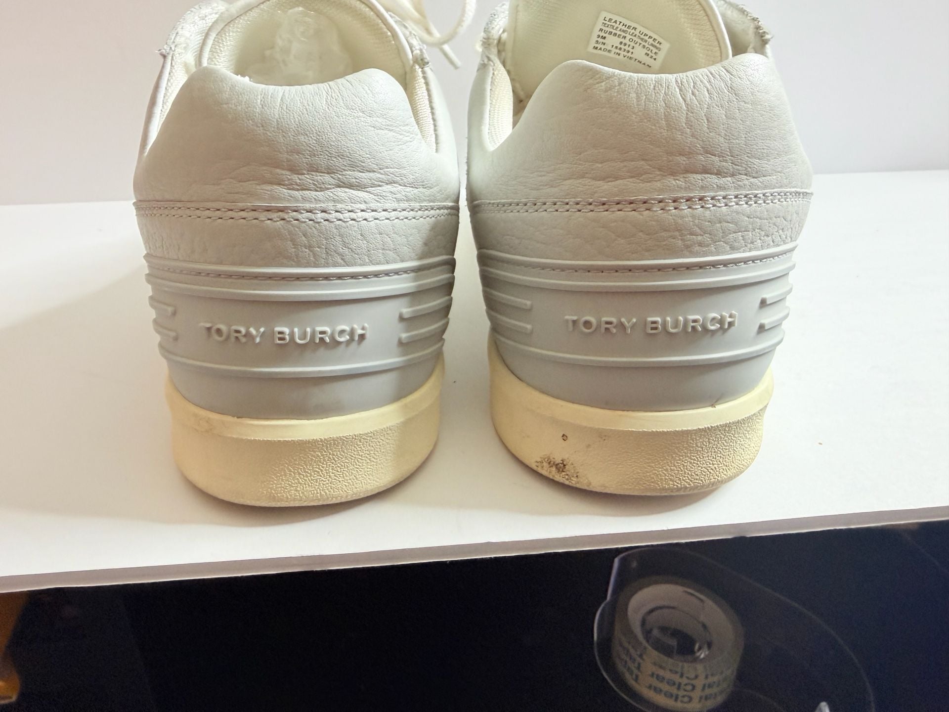 Tory Burch Clover Court Sneaker Size 9M White Titanium Leather Shoes 6