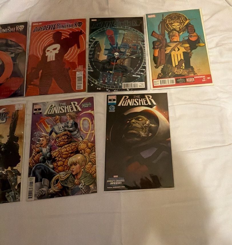 Marvel Comics Lot Of 7 Daredevil Punisher Savage Avengers The Punisher 4
