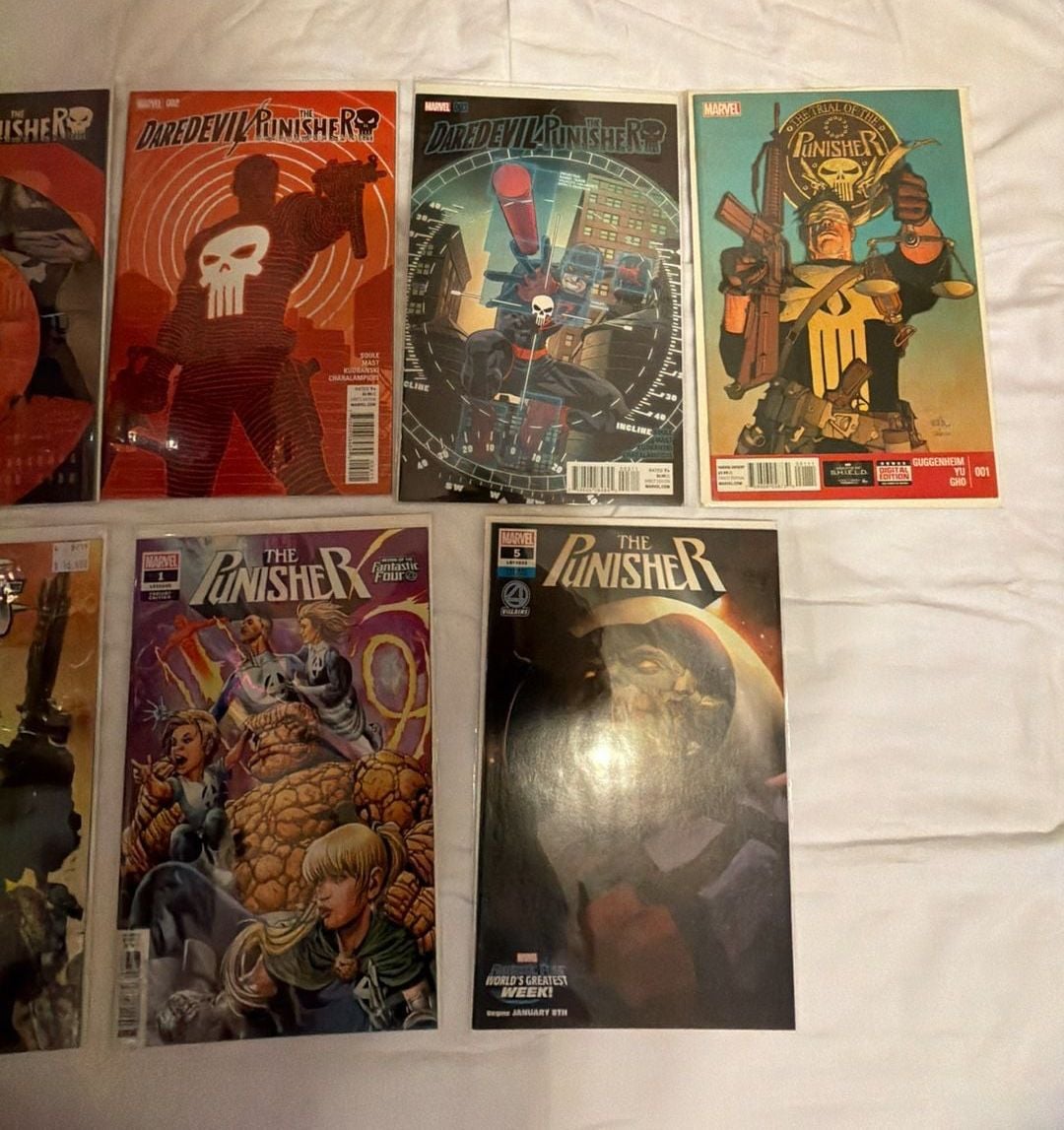 Marvel Comics Lot Of 7 Daredevil Punisher Savage Avengers The Punisher 5