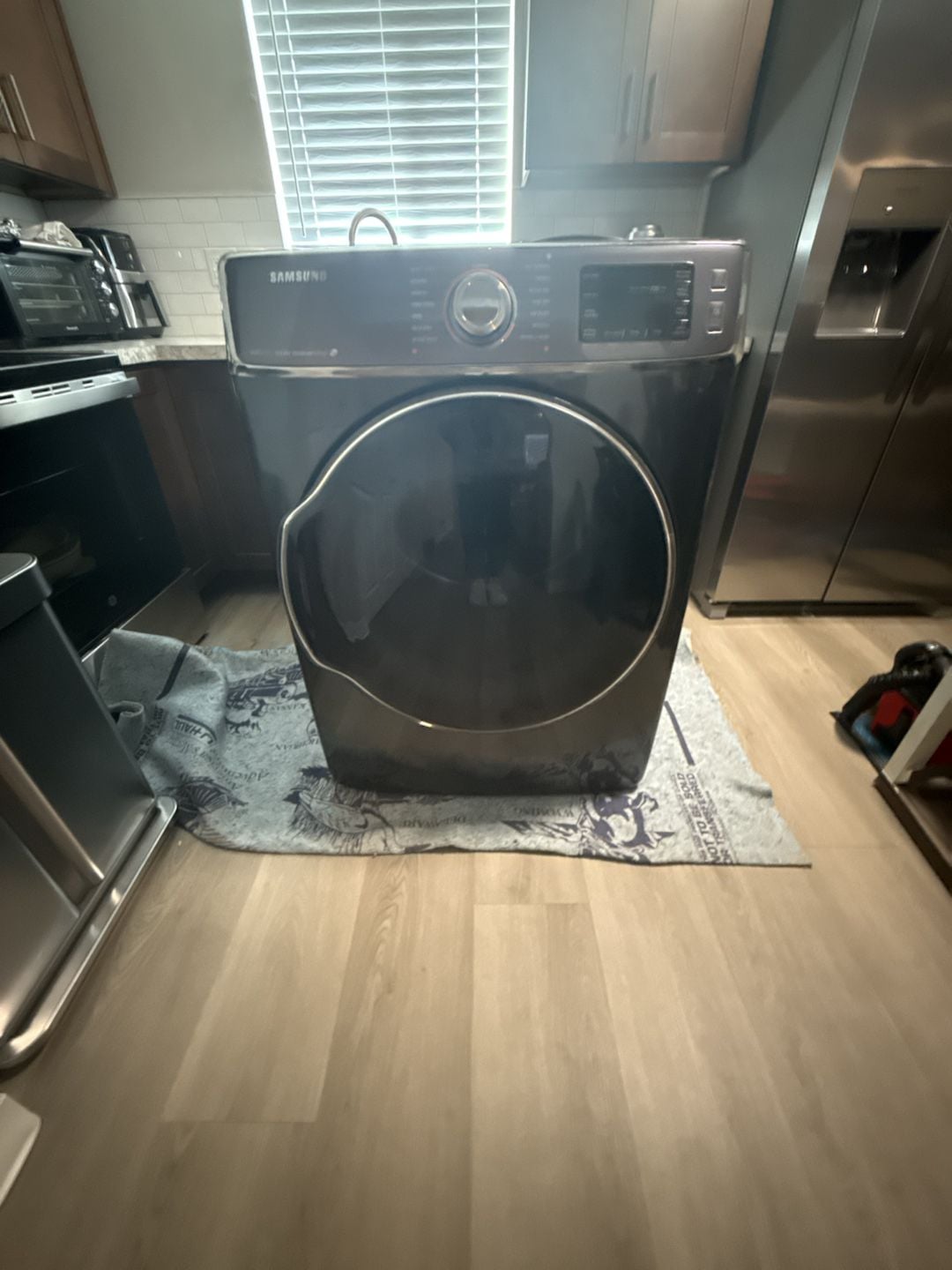 Samsung DV56H9100GG Front Load Gas Dryer Black Stainless Steel 1