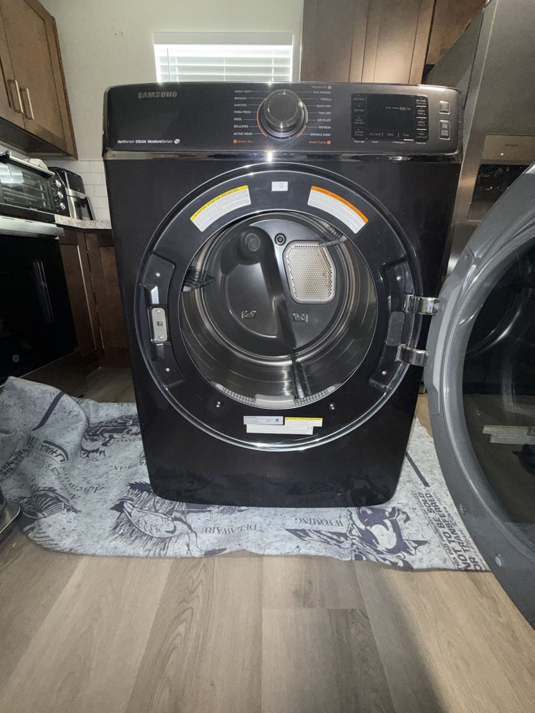 Samsung DV56H9100GG Front Load Gas Dryer Black Stainless Steel 2