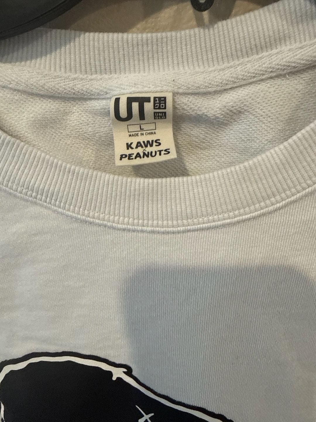 Uniqlo x Kaws x Peanuts Snoopy Sweatshirt Size L White 5