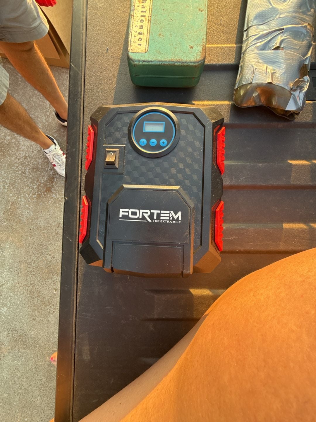 Fortem Digital Tire Inflator Portable Air Compressor 1