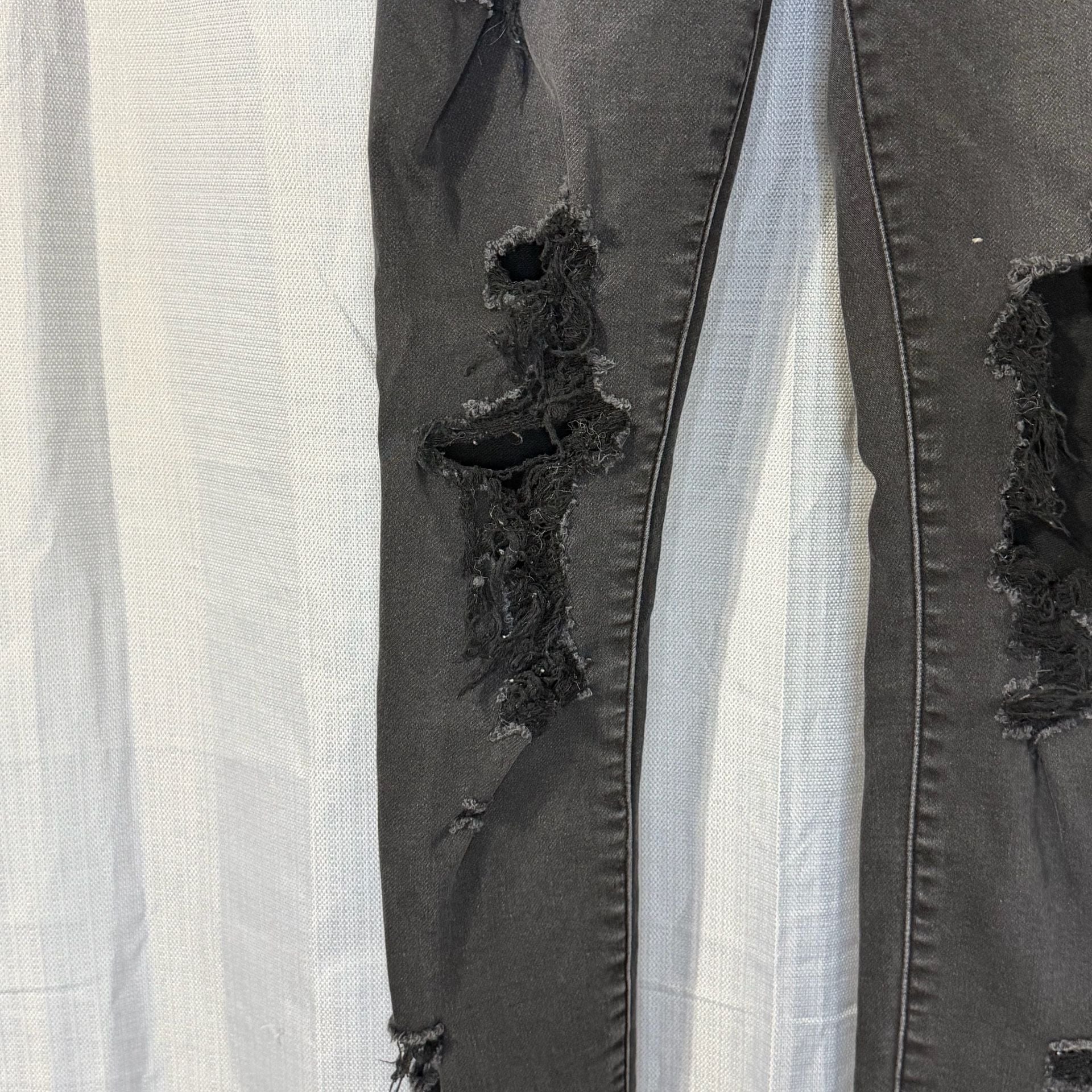 American Eagle Super Stretch Jegging Distressed Black Denim Jeans 7