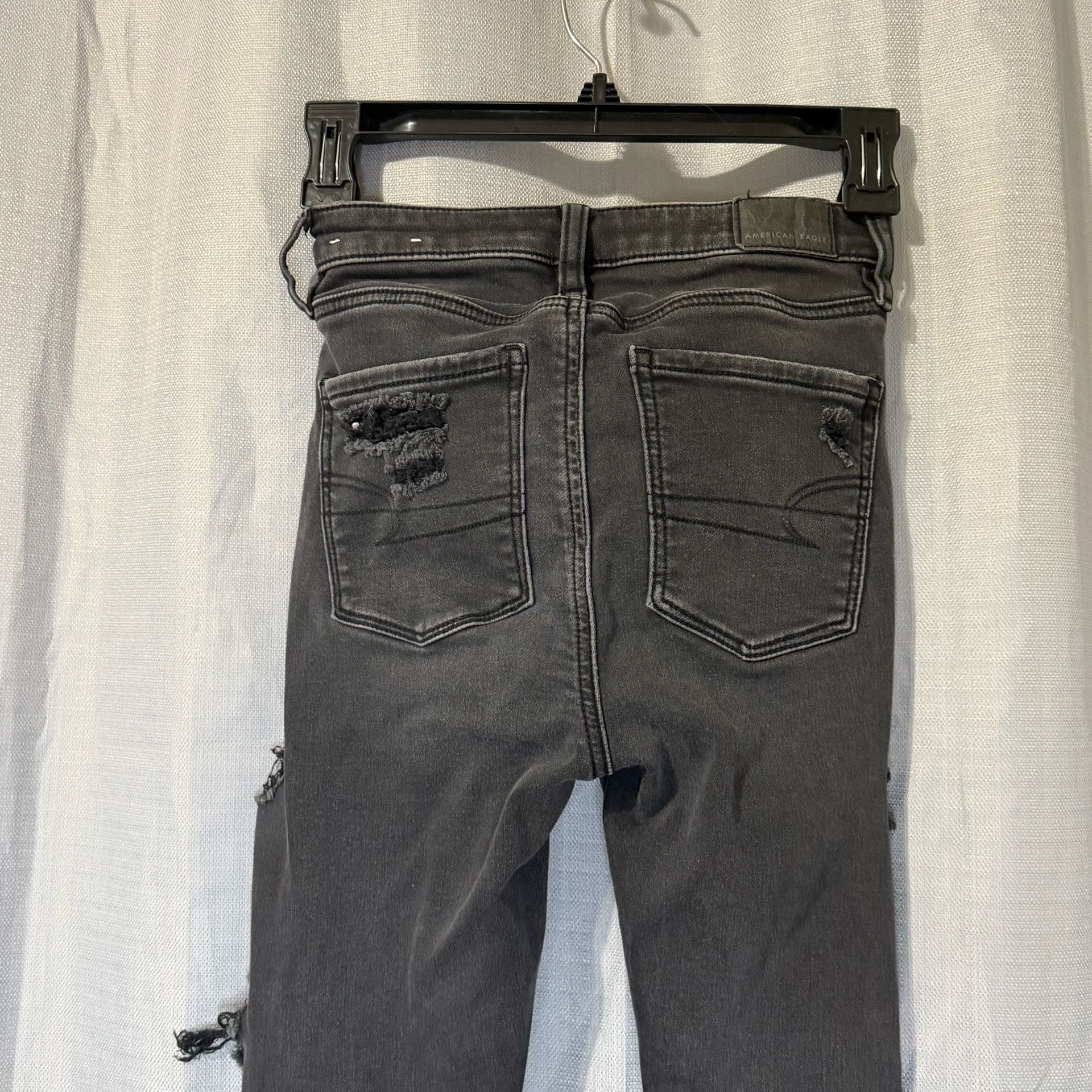 American Eagle Super Stretch Jegging Distressed Black Denim Jeans 10