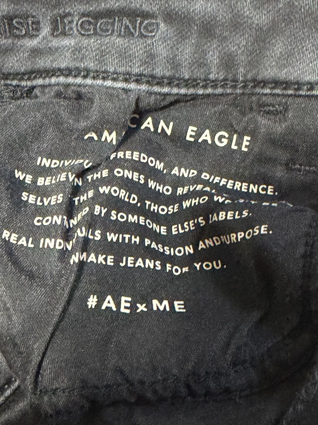 American Eagle Super Stretch Jegging Distressed Black Denim Jeans 14