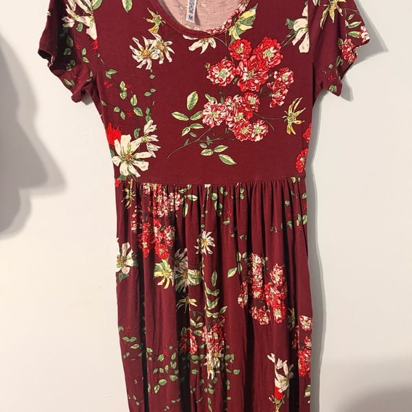 VIISHOW Floral Dress Size M Wine Red Short Sleeve Casual Empire Waist