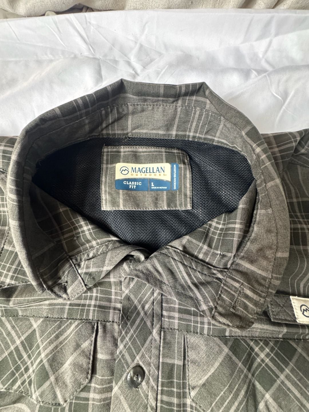 Magellan Outdoors Barton Creek Long Sleeve Shirt Size L Plaid Gray 7
