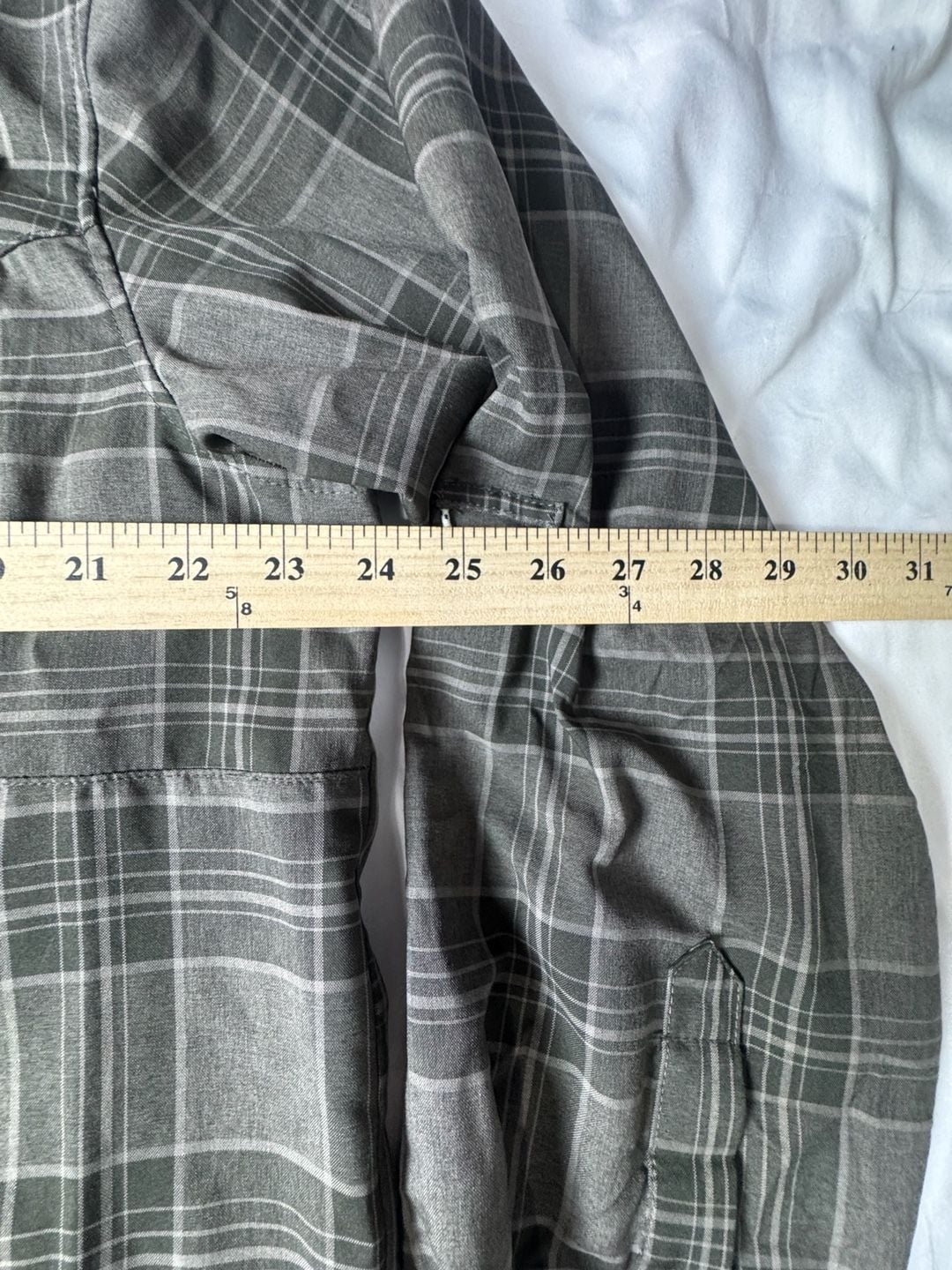 Magellan Outdoors Barton Creek Long Sleeve Shirt Size L Plaid Gray 10