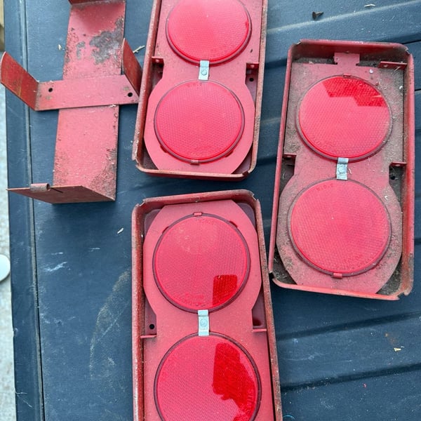 R. E. Dietz Co. No. 324 Reflex Flare Kit Emergency Reflector Set