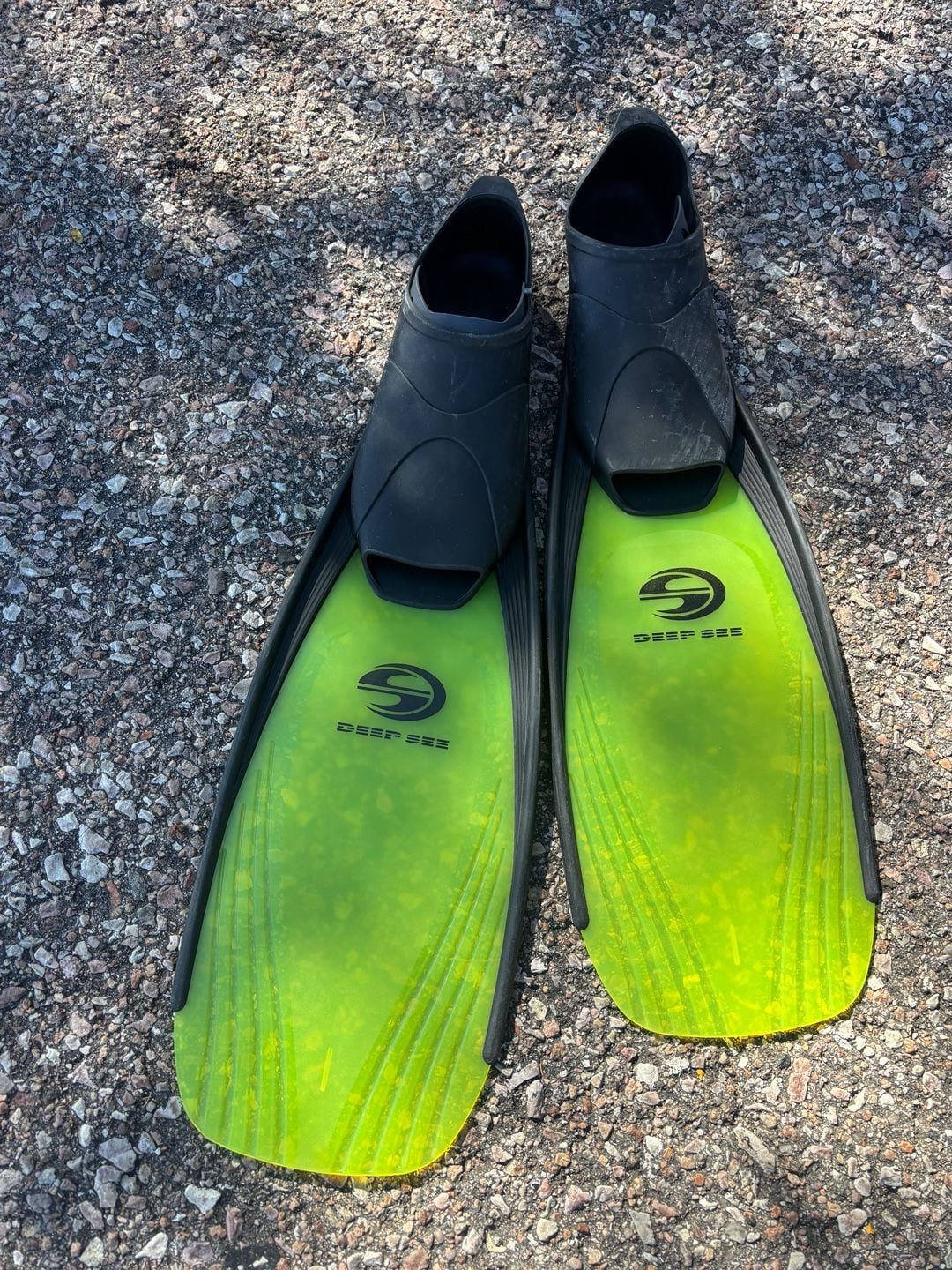 Deep See Swim Fins Size 6-7 Green Black Scuba Flippers 3