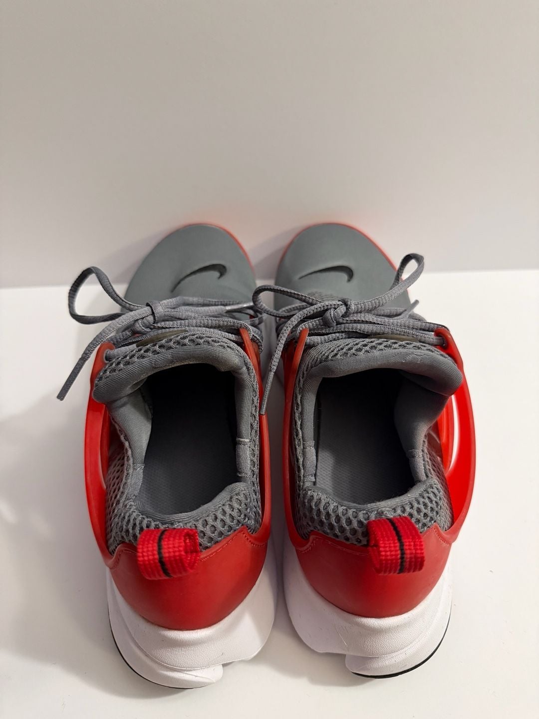 Nike Presto GS Size 7Y Gray Red Running Shoes 4