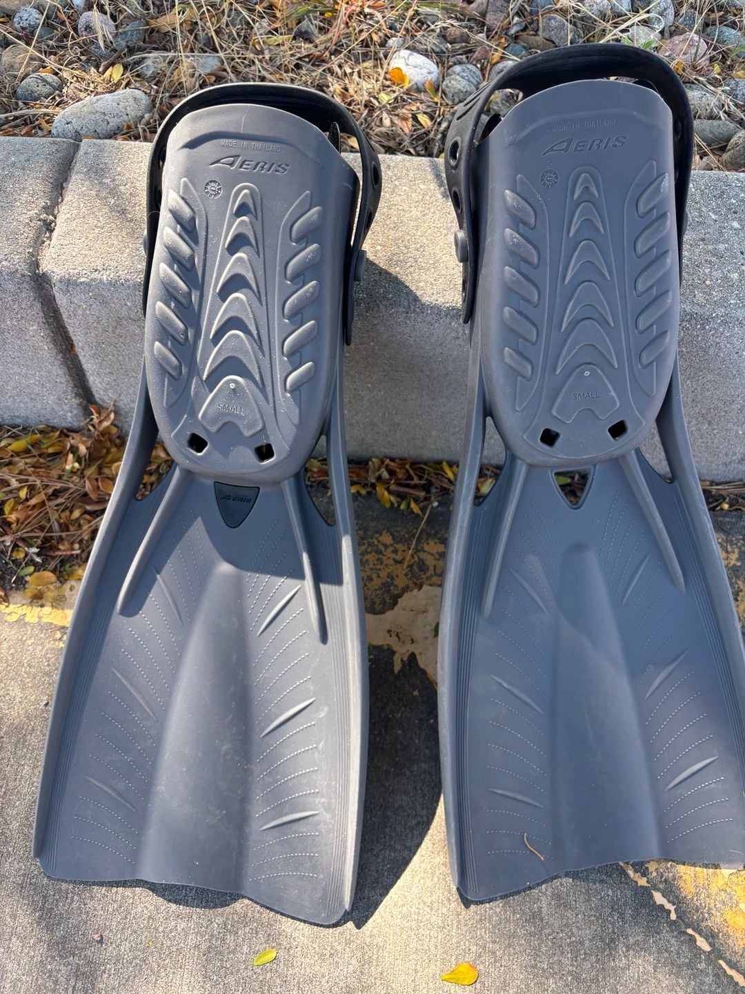 Aeris Accel Scuba Fins Size Small Gray Open Heel Dive Fins 3