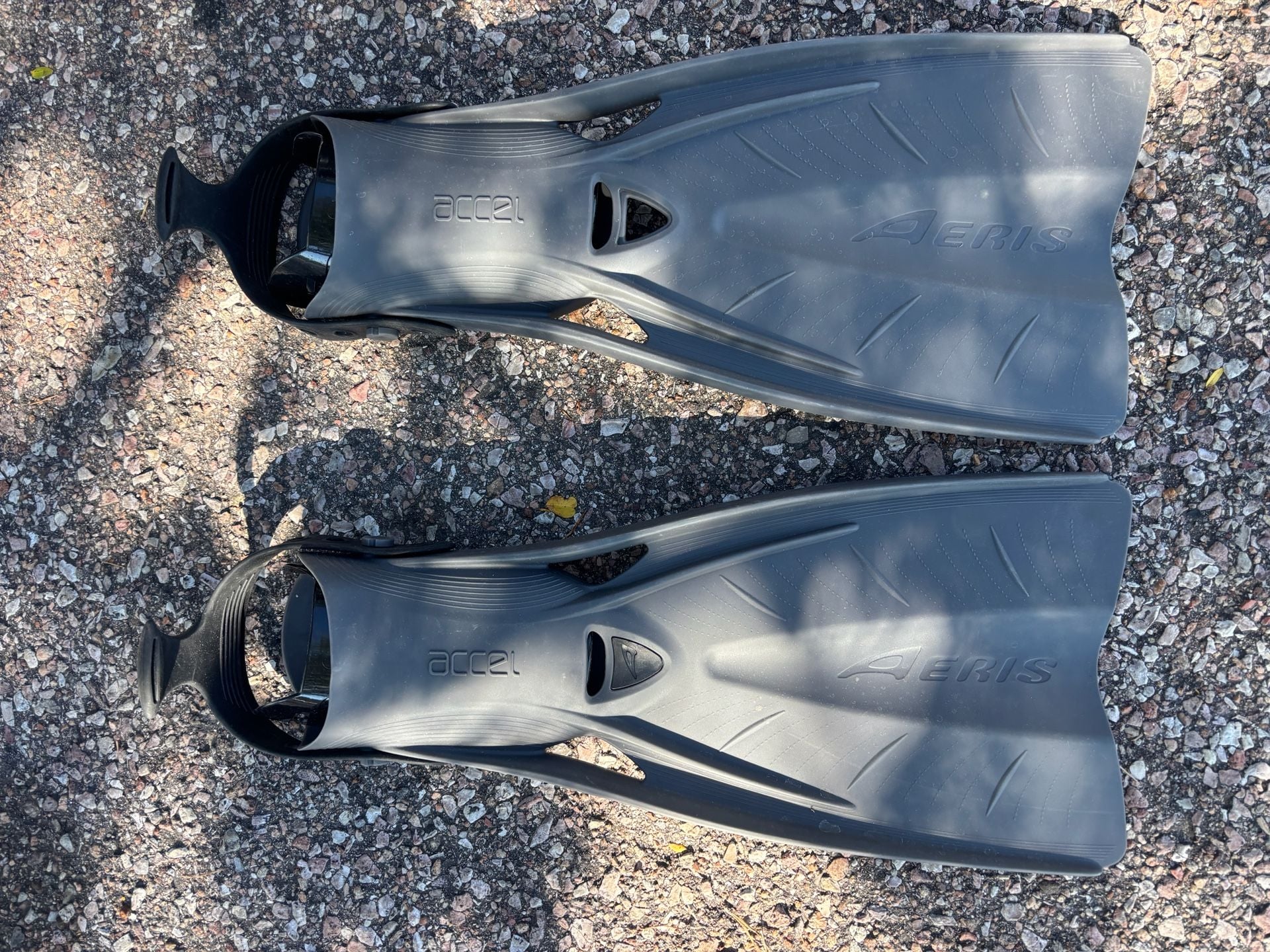 Aeris Accel Scuba Fins Size Small Gray Open Heel Dive Fins 6