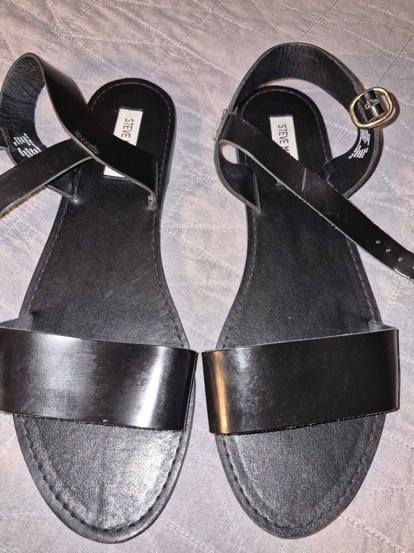 Steve Madden Donddi Sandals Size 11M Black Leather Flat Ankle Strap 2