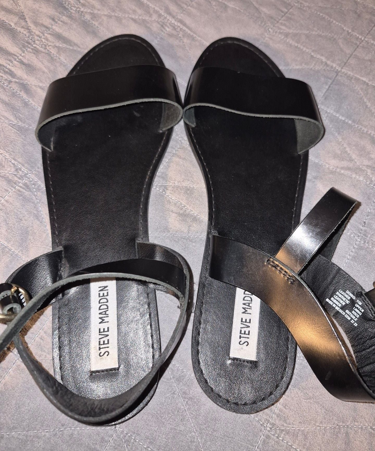 Steve Madden Donddi Sandals Size 11M Black Leather Flat Ankle Strap 3