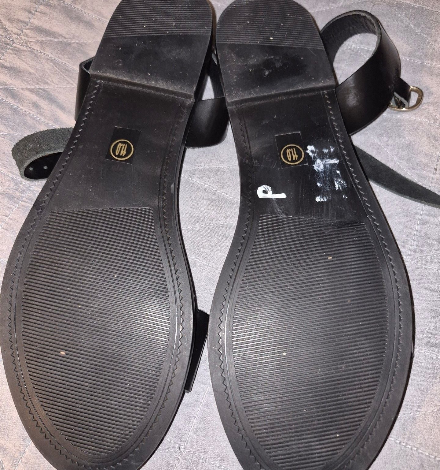 Steve Madden Donddi Sandals Size 11M Black Leather Flat Ankle Strap 5