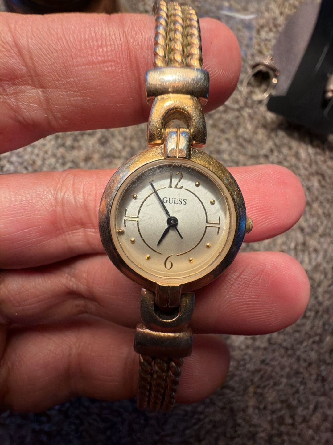Guess Vintage Gold Tone Bracelet Watch Round Dial 2