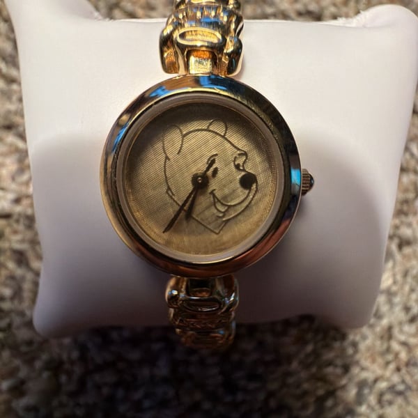 Disney Winnie The Pooh Gold Tone Bracelet Watch Honey Pot Links