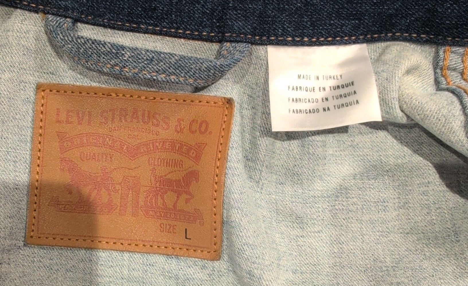 Levi's Unique Pieced Trucker Jacket Blue Jean Denim Retro Vintage Vibe 8