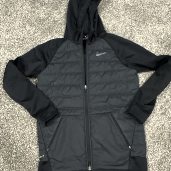 Nike Therma Training Jacket Size S Black Quilted Full Zip Hoodie