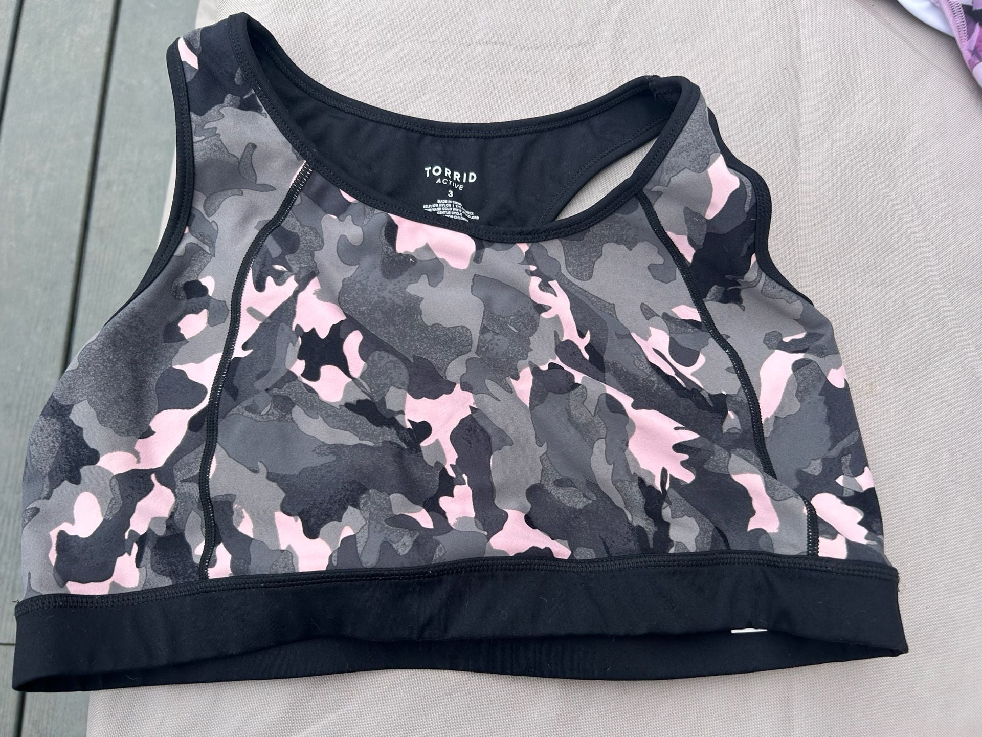 Torrid Active Sports Bra Size 3 Pink Gray Camo Racerback 1