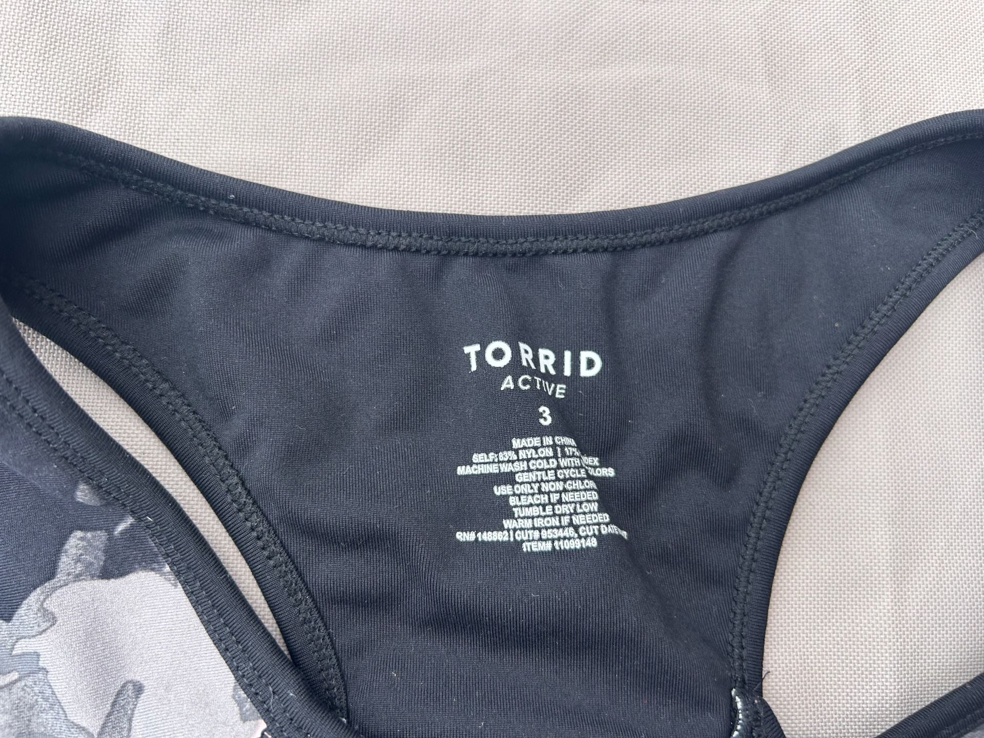 Torrid Active Sports Bra Size 3 Pink Gray Camo Racerback 2