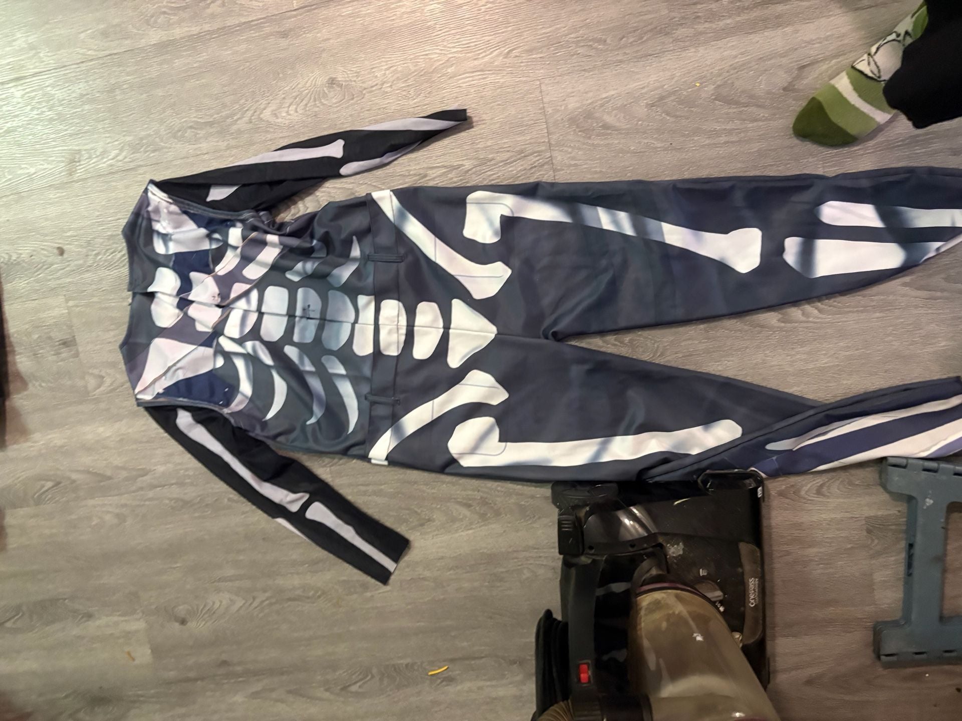 Fortnite Skull Trooper Costume Jumpsuit Size XL Skeleton Halloween 4