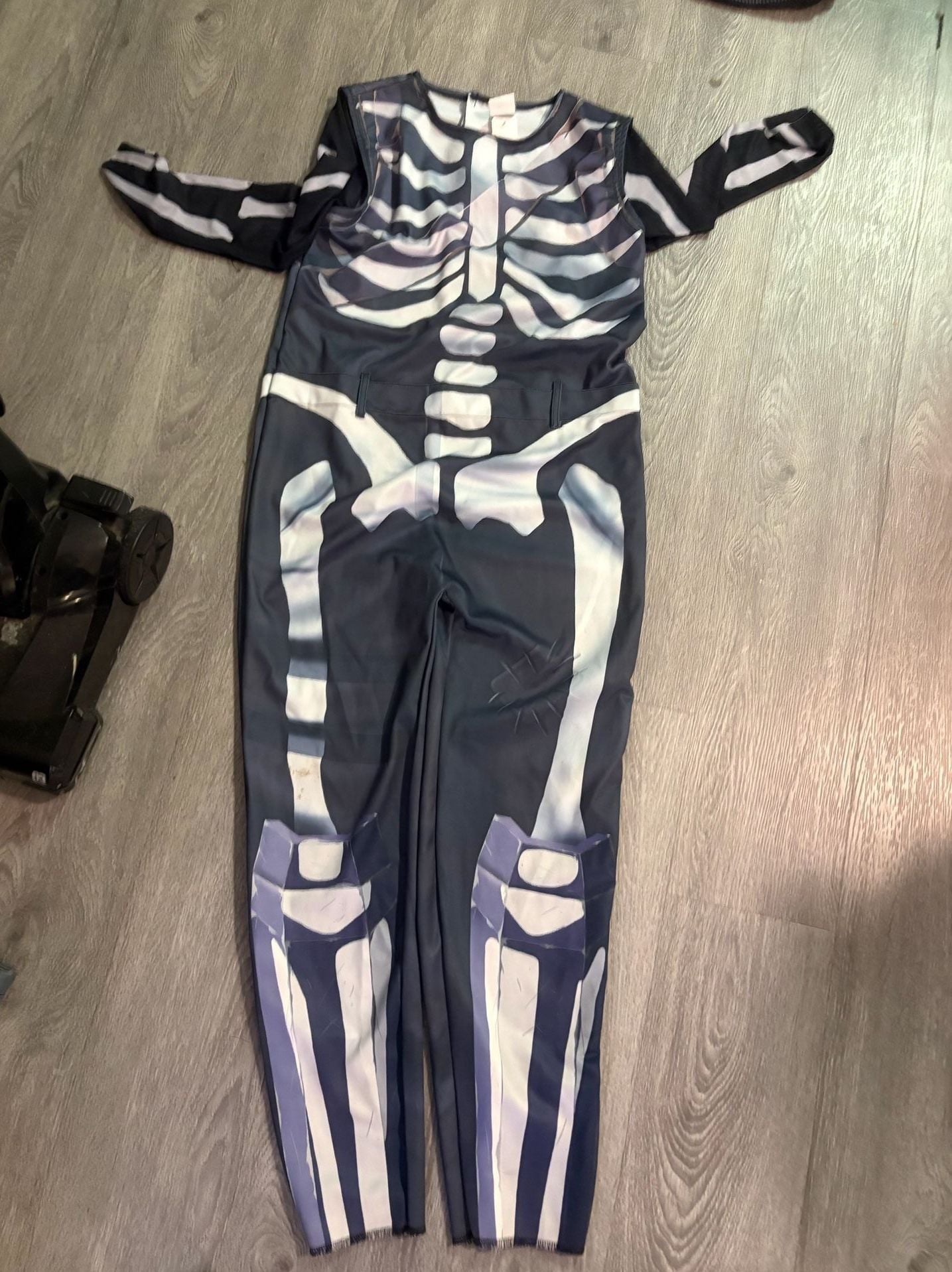 Fortnite Skull Trooper Costume Jumpsuit Size XL Skeleton Halloween 2