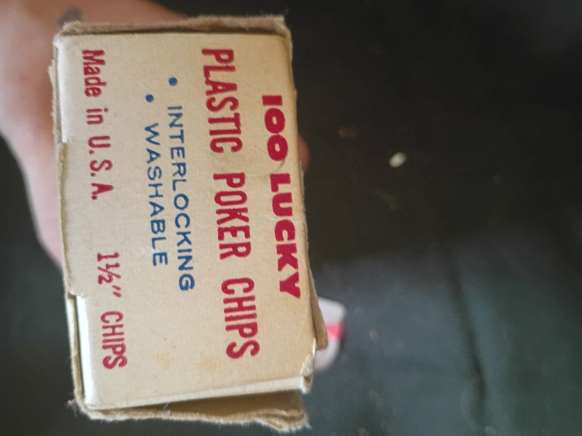 Lucky Plastic Poker Chips 100 Vintage Interlocking Red White Blue Box 2